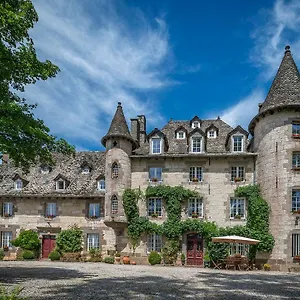  Couette-café Chateau De Courbelimagne, France